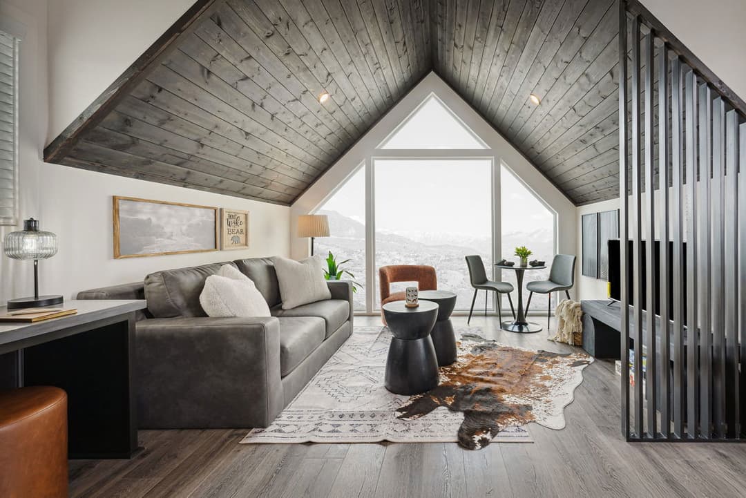 Ata-01 interior home features