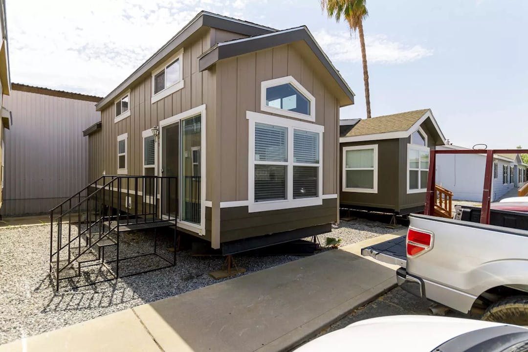 Aps-509 hero, elevation, and exterior home features